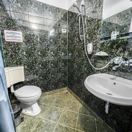 Gasthuis House Shiligarnika